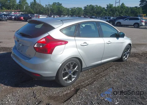 2014 Ford Focus Se z USA, uszkodzony, nr VIN 1FADP3K24EL202140
